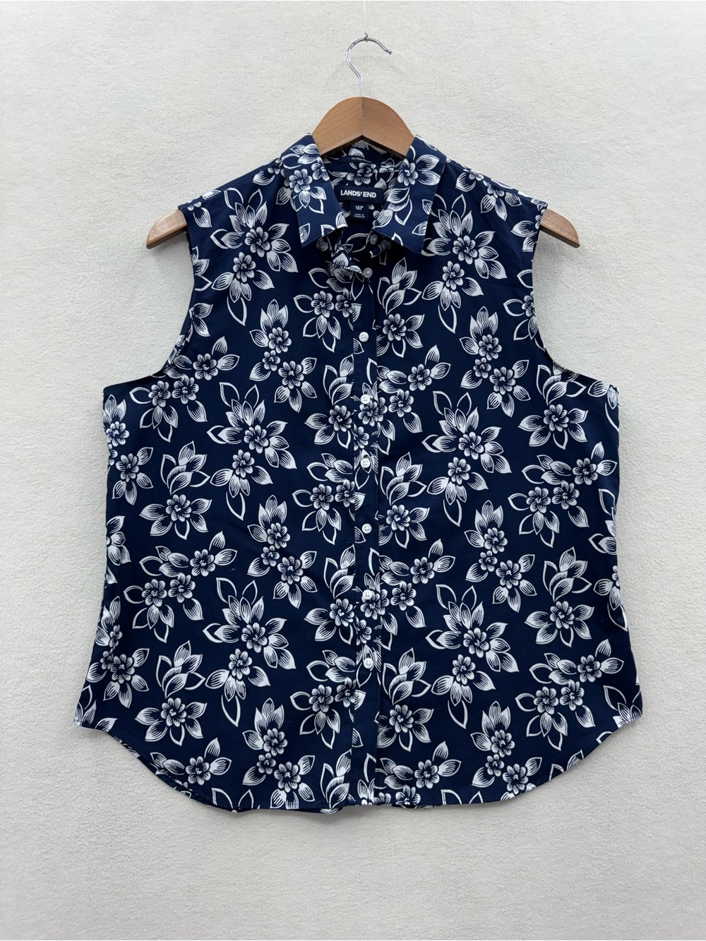 Lands End Women’s 16P Petite Blue White Floral Supima Cotton Sleeveless Shirt